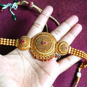 Close Neck Necklace